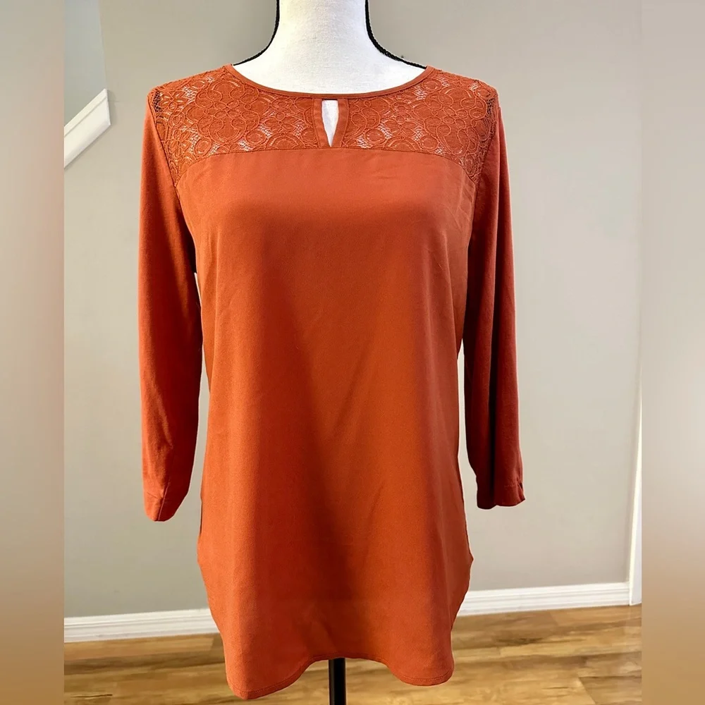 Van Heusen Lace Tunic Top - Size M - Picture 1 of 6
